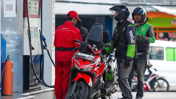 isu bbm naik 10 persen isu bbm naik 10 persen