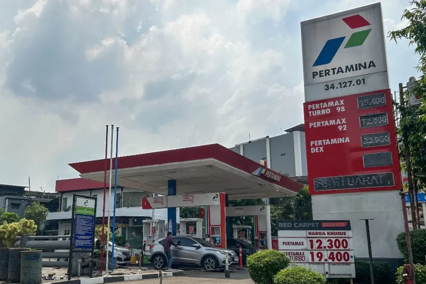 penyebab pertamax naik